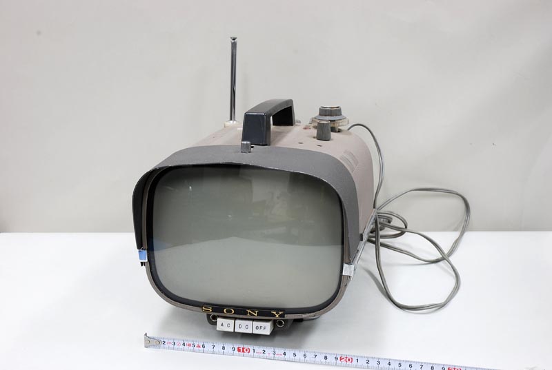 トランジスターテレビ受像機 8-301W ソニー (1960)